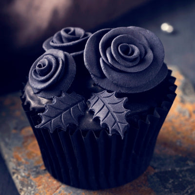 Black Velvet (Devil’s food cake, Buttercream Ircing, Brown sugar, Orange Blossom Extract)